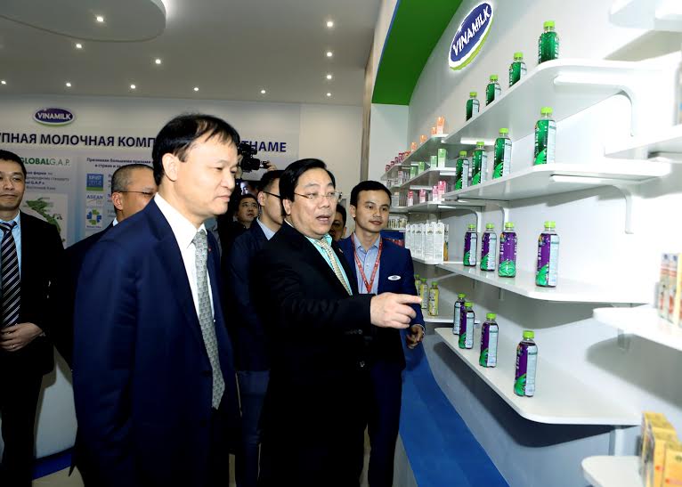 Sản[-]phẩm[-]Vinamilk[-]đến[-]với[-]người[-]dân[-]Matxcova